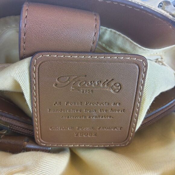 Fossil cream fabric handbag with leather trim, and faux wood handles - Picture 7 of 12